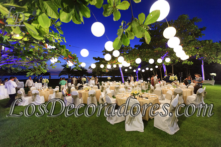 Boda al Aire Libre - Los Sue�os Resort Marriott - Iluminaci�n con l�mparas Chinas - Jard�n Arrecife