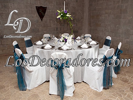 Manteler�a gris con cintas azul turquesa